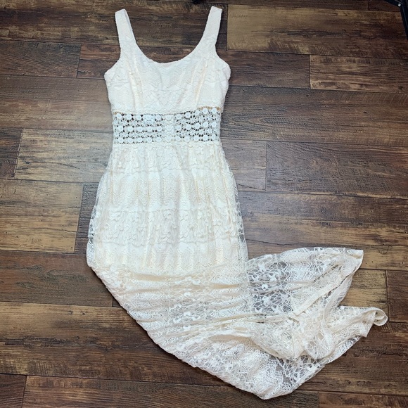 Maurices Dresses & Skirts - Maurices crochet lace cutout maxi dress